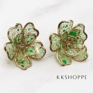 Vintage Green Flower Clip On Earrings Gold Tone Floral Statement Jewelry